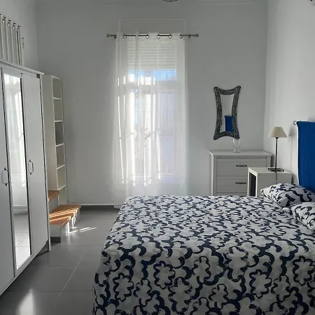 Con Piscina Compartida